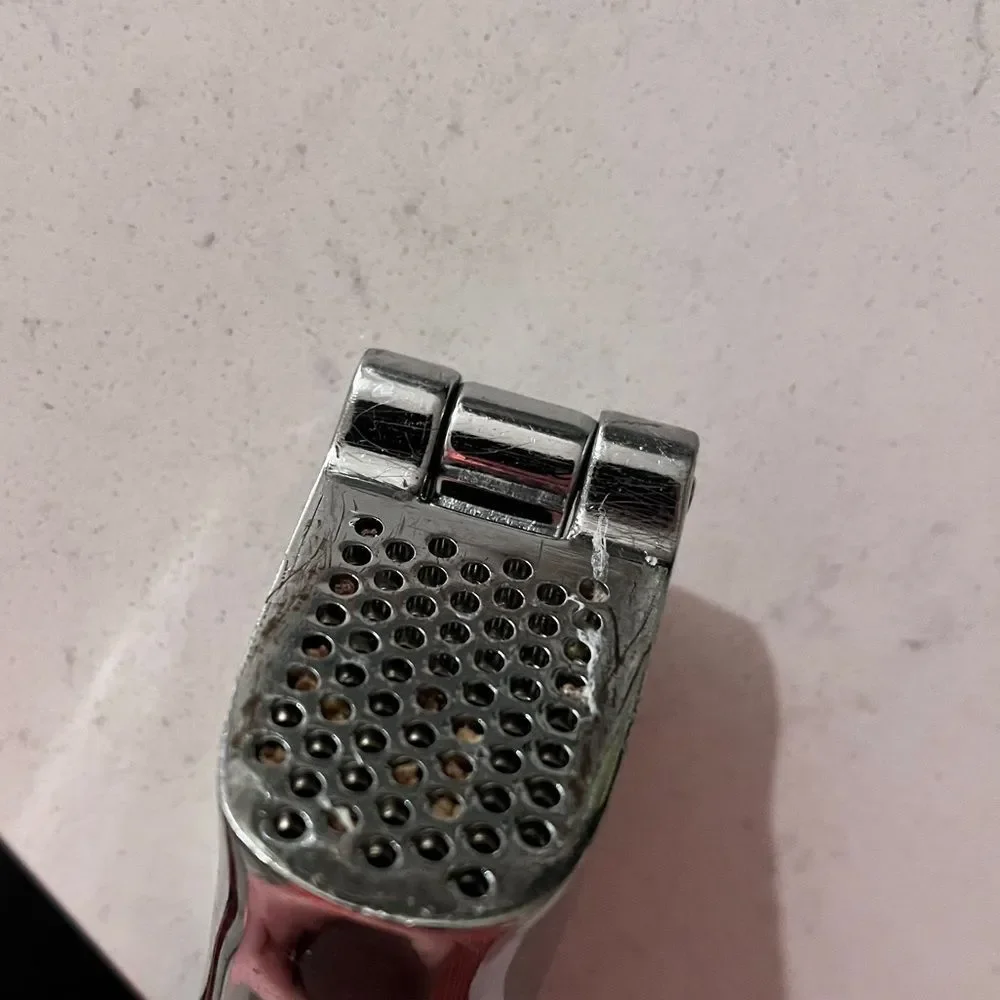 OXO Good Grips Soft-Handled‎ Garlic Press, Black